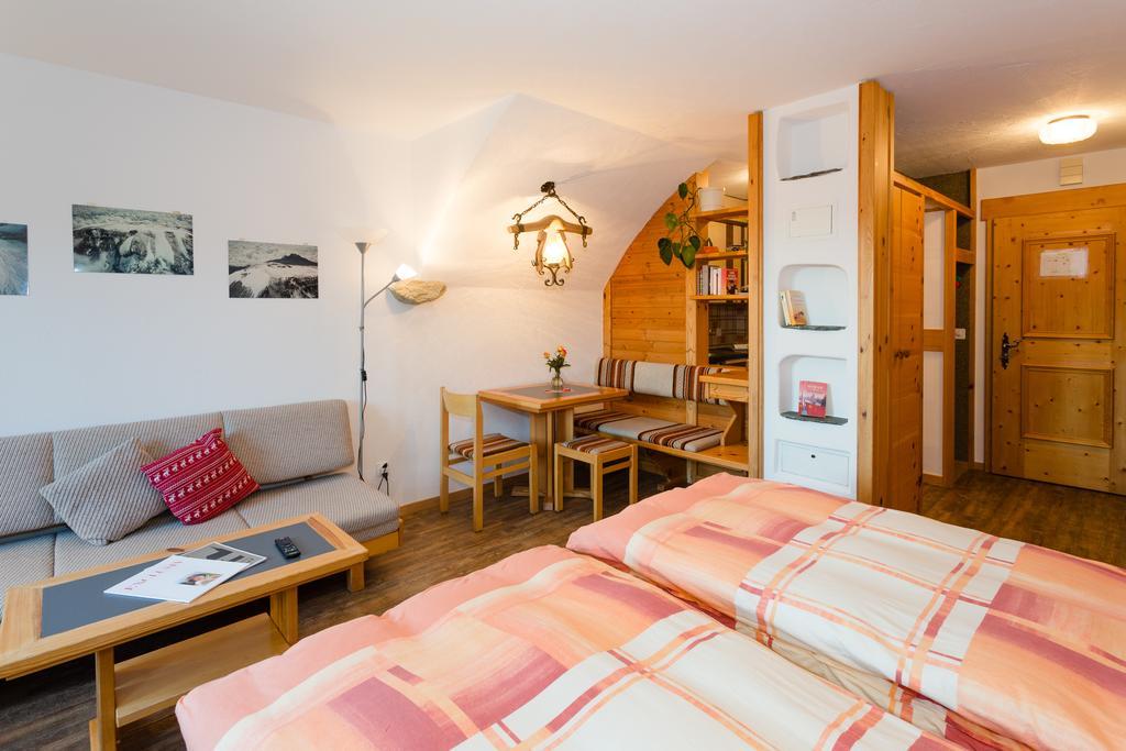 סילבפלנה Hotel B&B Susom Surlej מראה חיצוני תמונה